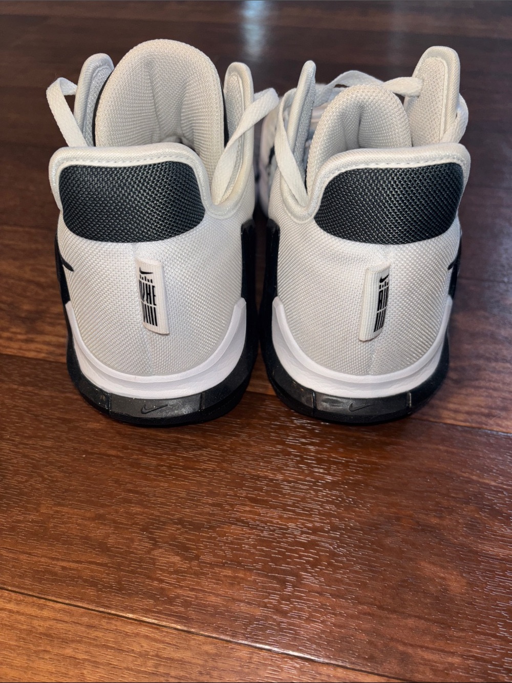 Nike LeBron Witness 6 TB Basketball Sneaker - Picture 5 of 8